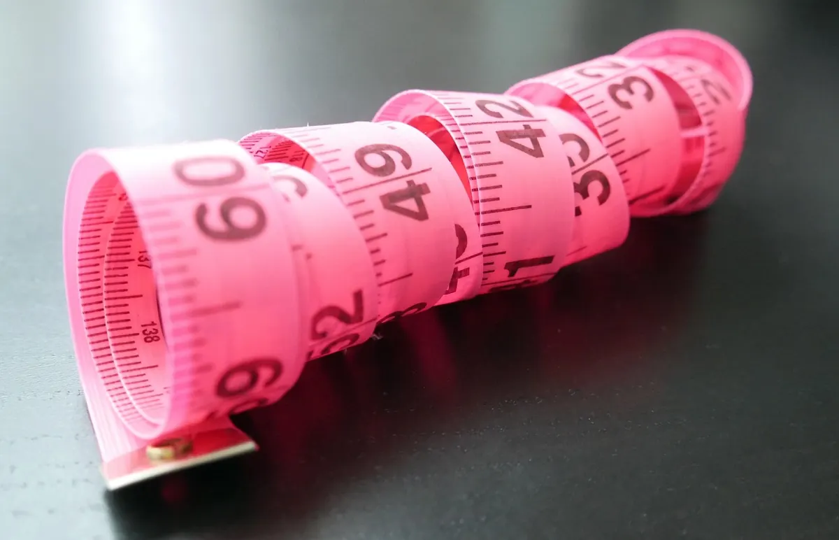 Bunting Measurements Explained: Flag Size, Drop and Spacing for Any Room